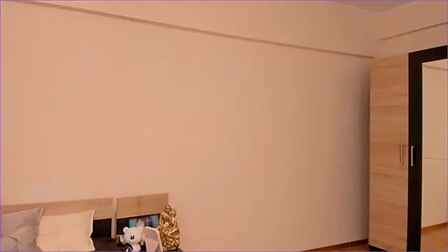 wavelover online show from April 5, 2026, 6:16 pm