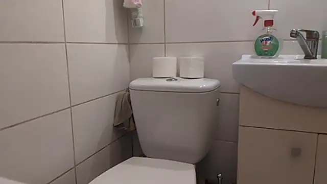 MC353535 online show from April 24, 2026, 1:52 am