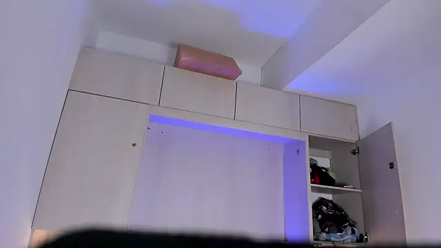 Stefannyevans  online show from September 12, 2025, 12:16 pm