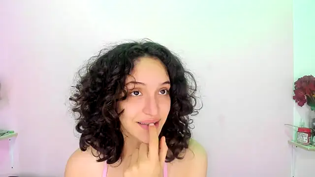 TeensNews18 online show from September 30, 2025, 11:32 pm