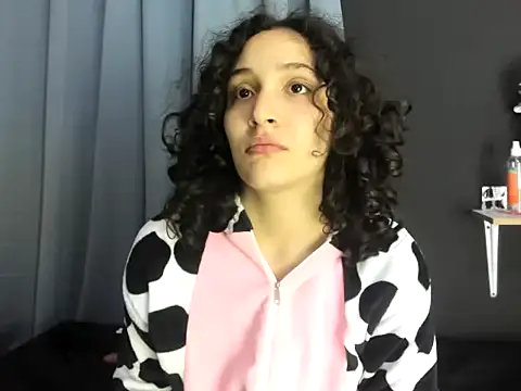 TeensNews18 online show from November 10, 2025, 12:20 am