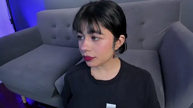 flower smith  online show from March 31, 2026, 11:54 am