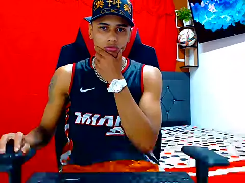 Snapshot of cristian_tayron1 chatting on July 13, 2026, 7:55 am cristian tayron1 online show from July 13, 2026, 7:55 am