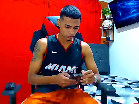 Snapshot of cristian_tayron1 chatting on July 21, 2026, 2:19 pm cristian tayron1 online show from July 21, 2026, 2:19 pm