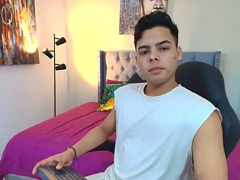 Snapshot of stewart_mateo_ chatting on September 19, 2025, 2:24 am stewart mateo  online show from September 19, 2025, 2:24 am