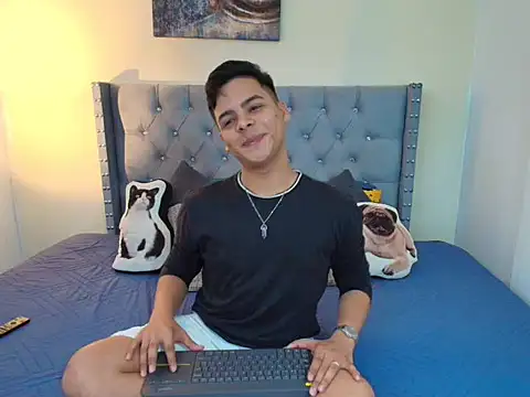 Snapshot of stewart_mateo_ chatting on October 10, 2025, 1:59 am stewart mateo  online show from October 10, 2025, 1:59 am