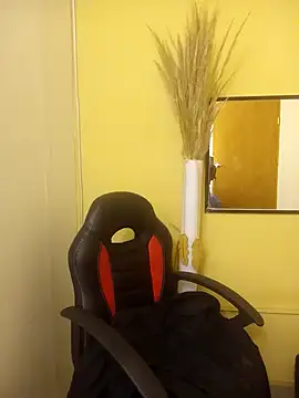 BrendaRojas  online show from March 13, 2026, 7:42 pm