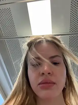 SMELLSEX online show from September 11, 2025, 10:15 am