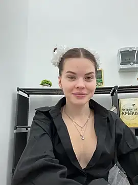 SMELLSEX online show from April 7, 2026, 6:30 pm