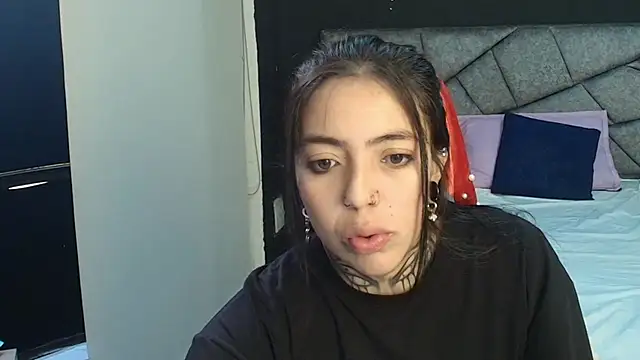 Snapshot of LiaMonroee_ chatting on November 30, 2025, 11:36 am LiaMonroee online show from November 30, 2025, 11:36 am