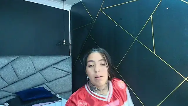 Snapshot of LiaMonroee_ chatting on December 2, 2025, 11:59 am LiaMonroee online show from December 2, 2025, 11:59 am