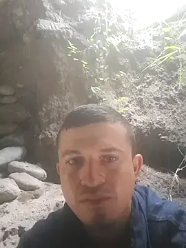 Loquendo2201 online show from September 24, 2025, 8:34 pm