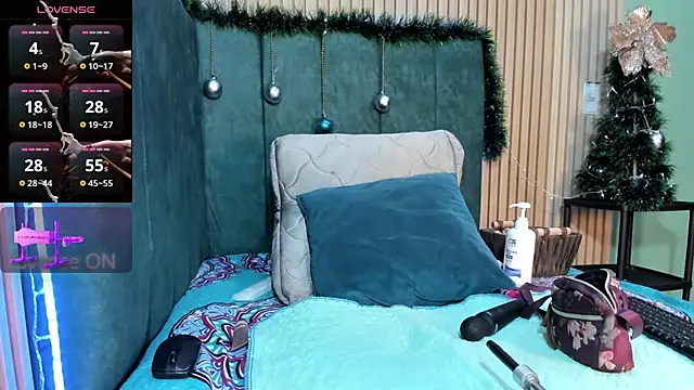 EvelynFoxx- online show from December 18, 2025, 7:09 pm