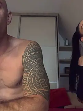 Enriko Aisah2025 online show from September 25, 2025, 7:28 pm