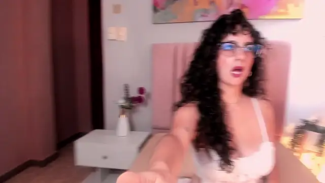 AmaraYasbel online show from March 5, 2026, 6:15 pm