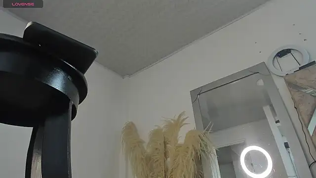 madisson bigcock online show from October 17, 2025, 3:58 pm