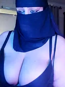 Snapshot of lilyan12 chatting on March 8, 2026, 11:08 pm lilyan12 online show from March 8, 2026, 11:08 pm