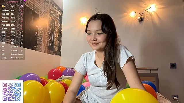 Snapshot of KiraVelvet chatting on September 12, 2025, 9:42 am KiraVelvet online show from September 12, 2025, 9:42 am