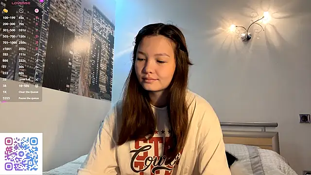Snapshot of KiraVelvet chatting on September 22, 2025, 2:46 am KiraVelvet online show from September 22, 2025, 2:46 am