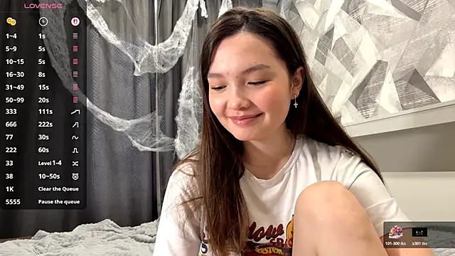 KiraVelvet online show from November 2, 2025, 9:11 am