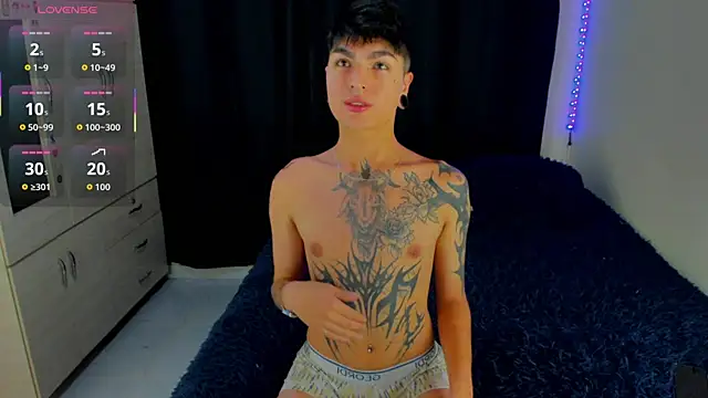 Dark luckyyy online show from November 4, 2025, 8:08 pm