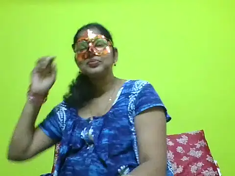 Snapshot of kavya1 chatting on September 13, 2025, 1:00 pm kavya1 online show from September 13, 2025, 1:00 pm