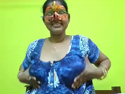 Snapshot of kavya1 chatting on September 18, 2025, 3:52 am kavya1 online show from September 18, 2025, 3:52 am