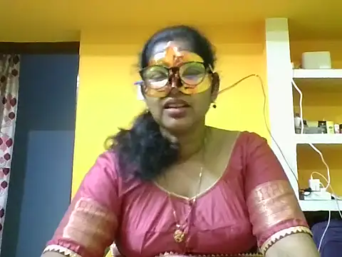 Snapshot of kavya1 chatting on September 18, 2025, 5:48 pm kavya1 online show from September 18, 2025, 5:48 pm