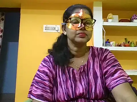 Snapshot of kavya1 chatting on October 16, 2025, 1:45 pm kavya1 online show from October 16, 2025, 1:45 pm