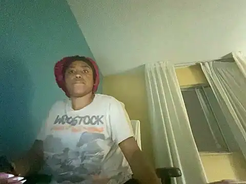 princesslivv online show from December 5, 2025, 2:31 am