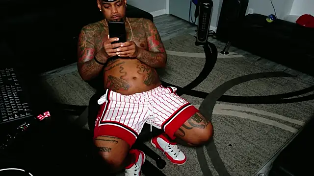 SLANGONDEMHOES online show from June 1, 2026, 6:59 am