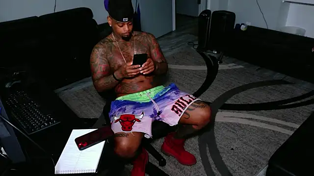 SLANGONDEMHOES online show from June 7, 2026, 2:43 pm