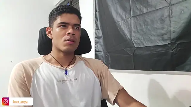 jonhsebastiann online show from January 8, 2026, 4:15 am