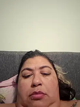 curvy diva  online show from September 22, 2025, 9:33 am