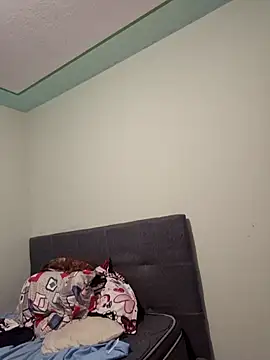 curvy diva  online show from April 8, 2026, 9:31 am