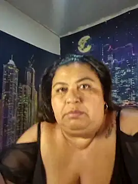 curvy diva  online show from April 11, 2026, 10:19 am