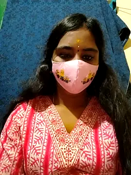 mini-queen online show from October 26, 2025, 11:49 am