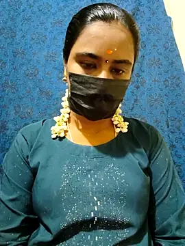 mini-queen online show from November 30, 2025, 9:02 am