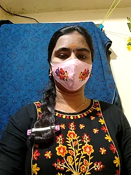 Snapshot of mini-queen chatting on February 24, 2026, 10:24 am mini-queen online show from February 24, 2026, 10:24 am