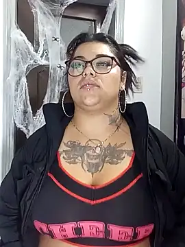 snow belle online show from October 20, 2025, 8:15 am