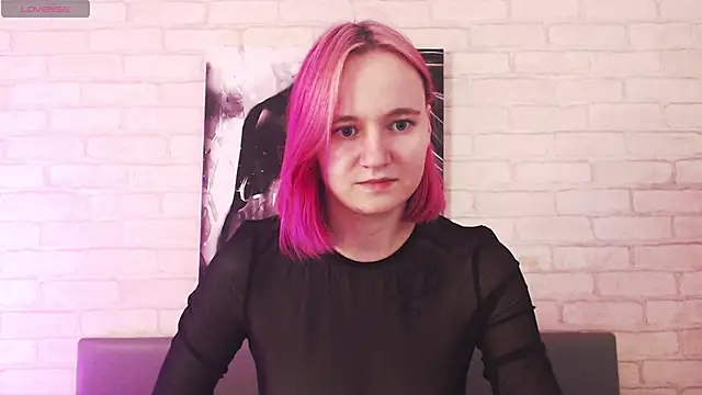 Ericha Stone online show from September 25, 2025, 8:07 am