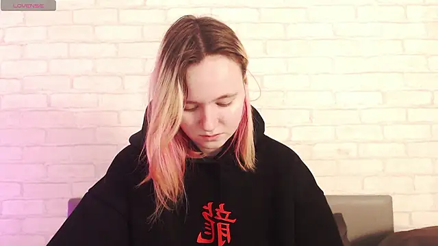 Ericha Stone online show from March 14, 2026, 1:34 am