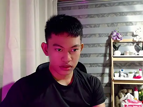 Make your ladyxx online show from March 17, 2026, 12:52 pm