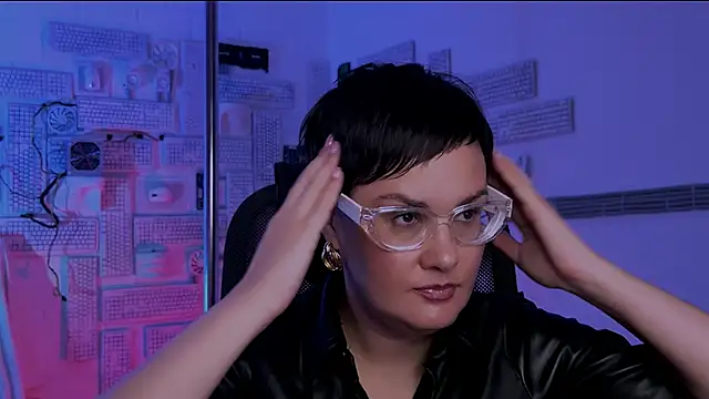 LauraDavidsons online show from November 12, 2025, 4:29 pm