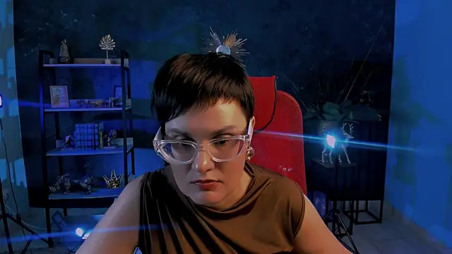 LauraDavidsons online show from November 21, 2025, 4:49 pm