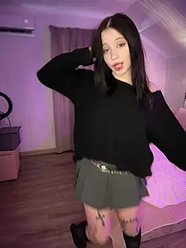 YourLittleDevil online show from April 20, 2026, 1:25 pm