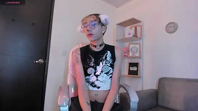 Angeel of lust online show from November 9, 2025, 4:33 am