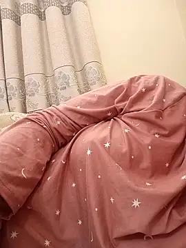 midnightmuse-03 online show from November 30, 2025, 5:28 pm