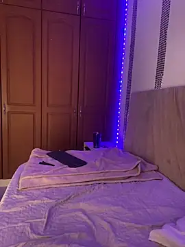 VeronicaSaenzx online show from December 19, 2025, 5:09 pm