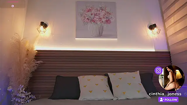 cinthia jones2 online show from November 6, 2025, 7:09 am